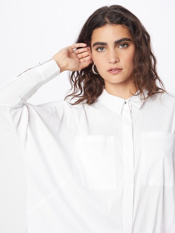 COMMA - Blusa em branco