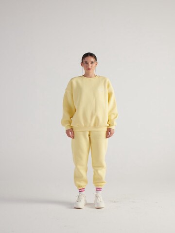 HOLLY LOLLY Sweatshirt in Yellow