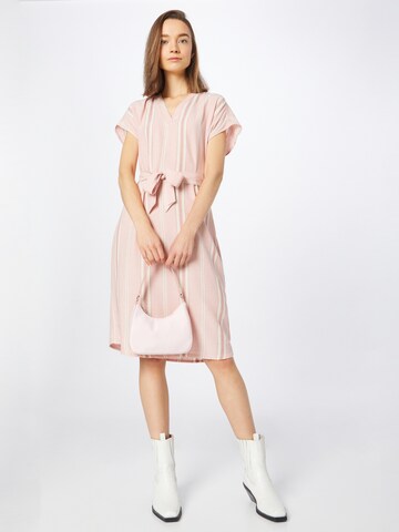 Robe recolution en rose