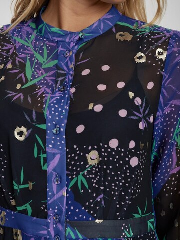 Robe 'Kyndall' NÜMPH en bleu