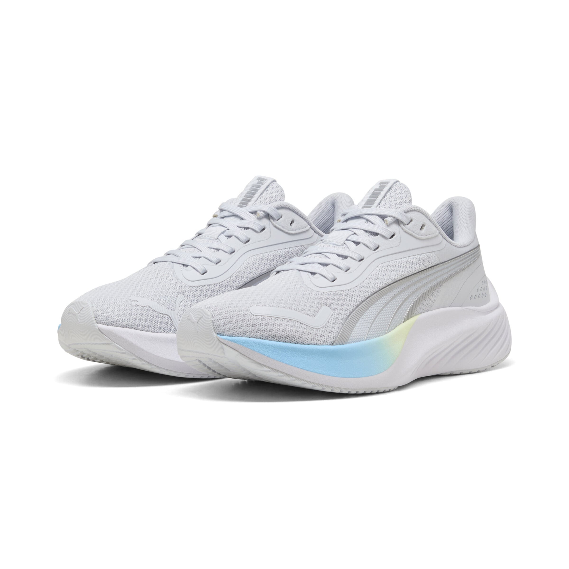 Chaussure de course 'Pounce Lite' PUMA en gris : devant