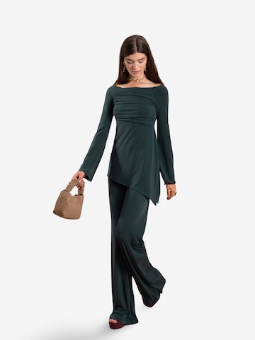 T-shirt THE-ARE en vert : devant