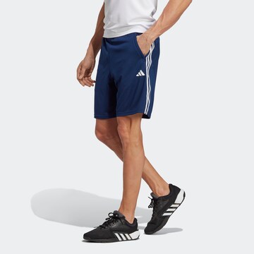 regular Pantaloni sportivi 'Train Essentials' di ADIDAS PERFORMANCE in blu: frontale