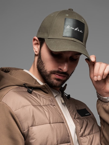 Ombre Cap in Green: front
