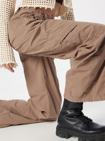 Regular Pantalon cargo 'Summer' BDG Urban Outfitters en marron