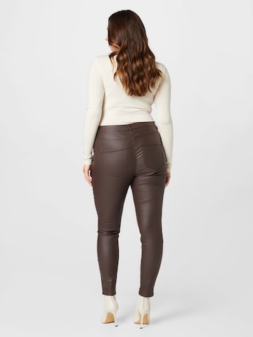 Vero Moda Curve Skinny Jeans 'SOPHIA' in Braun