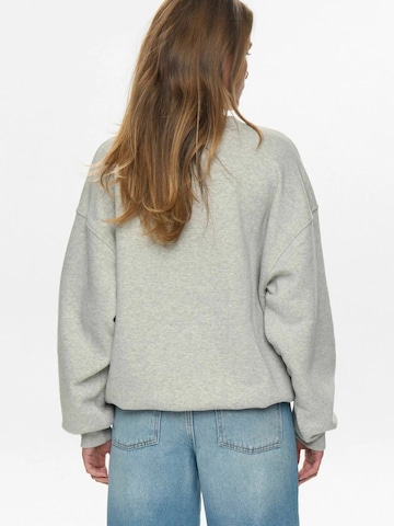 Sweat-shirt 'Nubissa' NÜMPH en gris