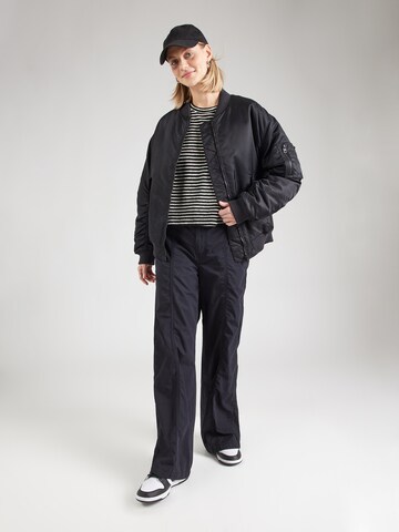 LEVI'S ® Loosefit Kalhoty 'BAGGY PARACHUTE' – černá