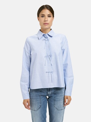 Milano Italy Blouse in Blue: front