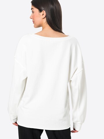 Sweat-shirt River Island en blanc