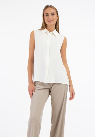 RISA - Blusa em branco: frente