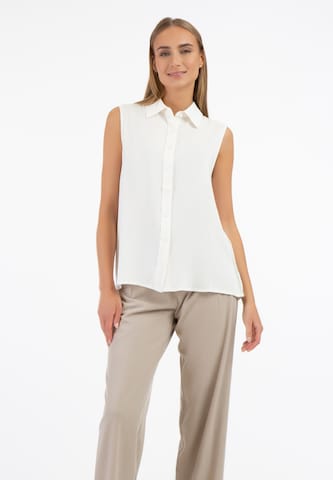 RISA Blouse in White: front