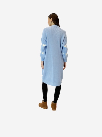 Elara Strickjacke in Blau