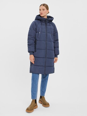 VERO MODA Winterjas 'AURA' in Blauw: voorkant