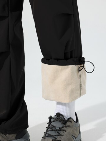 Youthup Loose fit Cargo Pants in Black