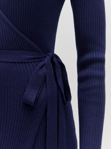 EDITED Kleid 'Mailien' in Blau