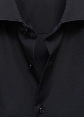 MANGO MAN Slim Fit Hemd 'Emeritol' in Schwarz