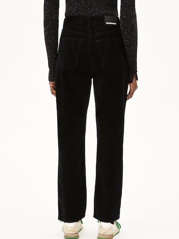 Regular Pantalon ARMEDANGELS en noir