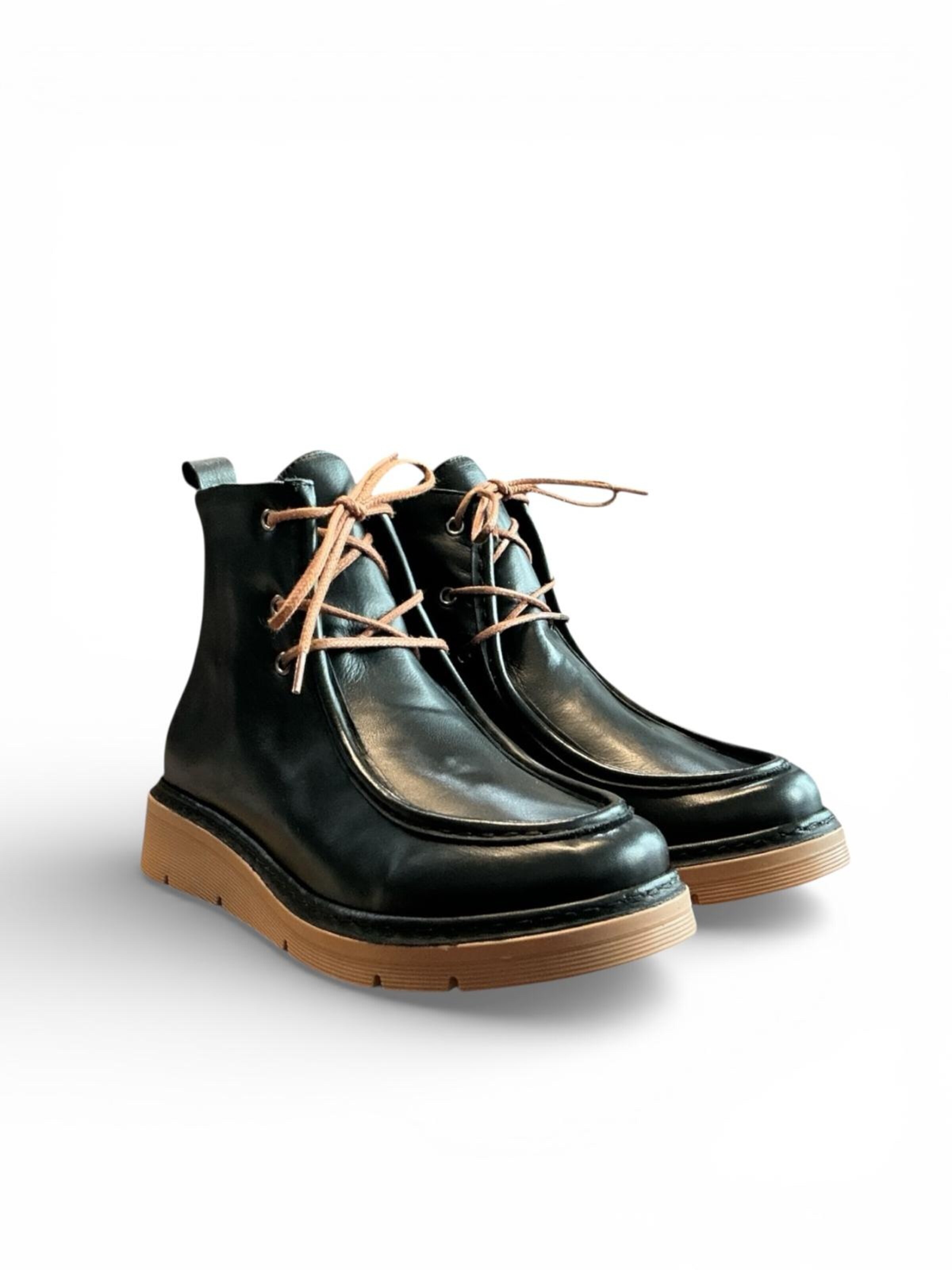 Begoria Boots 'SoftStep High Moc'‌‌‌‌‌ in Schwarz