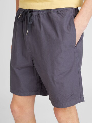 Iriedaily Loosefit Shorts 'City Relax' in Grau