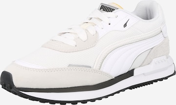PUMA Sneaker in Weiß: front