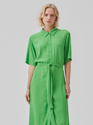 modström - Vestido camisero 'Cash' en verde