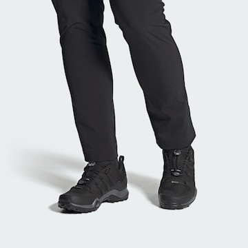 Chaussure de sport 'Swift R2' ADIDAS TERREX en noir