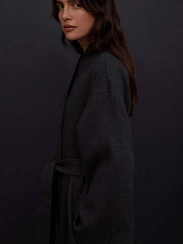 Estro Between-Seasons Coat '475' in Grey