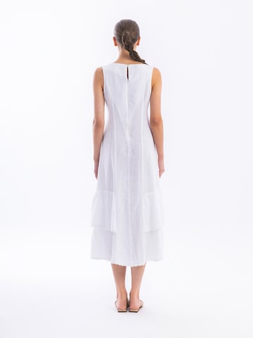 Robe Haris Cotton en blanc