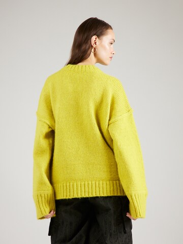 TOPSHOP Sweter w kolorze żółty