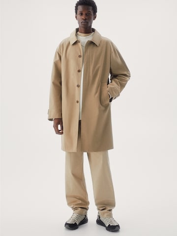 Pull&Bear Płaszcz przejściowy w kolorze beżowy: przód