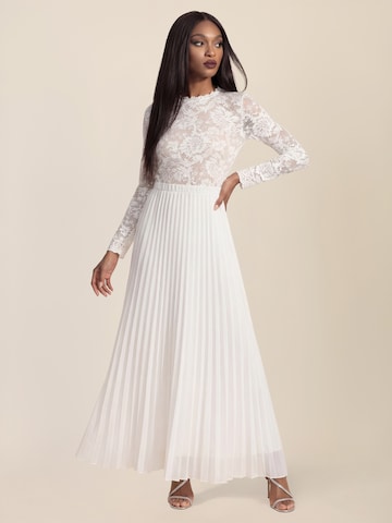 APART Kleid in Beige