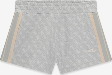 GUESS Shorts in Grau: Vorderseite