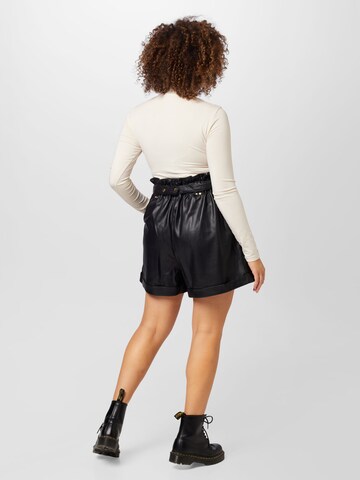 River Island Plus Regular Shorts in Schwarz