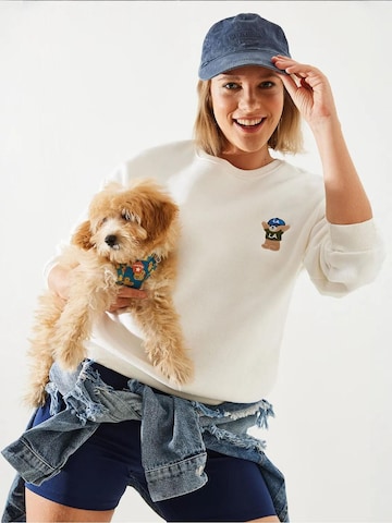 Felpa di Bianco Lucci in beige