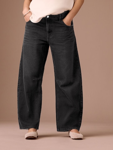 Next Regular Jeans in Schwarz: Vorderseite