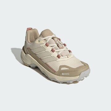 Scarpa bassa 'Skychaser AX5' di ADIDAS TERREX in beige