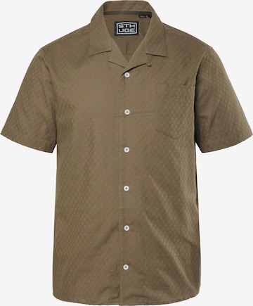 STHUGE Button Up Shirt in Green: front