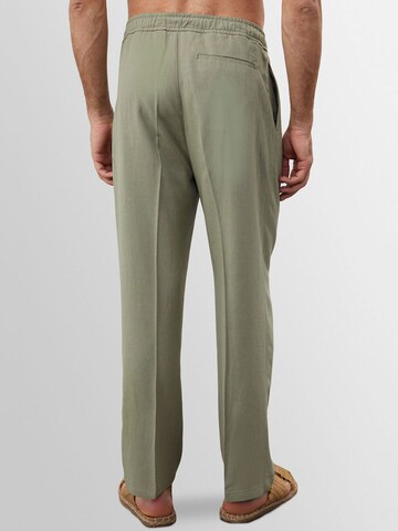 Antioch - regular Pantalón de pinzas en verde