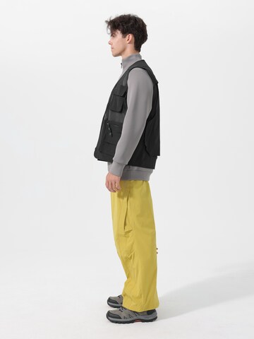 Youthup Sports Vest in Black