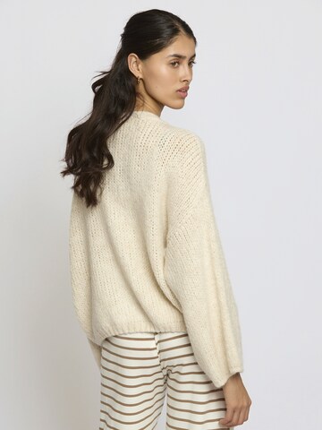 Lilavie Strickjacke ' Taynaa ' in Beige