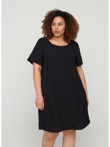 Robe d’été 'Vmacy' Zizzi en noir : devant