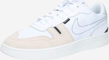 Baskets basses 'SQUASH-TYPE' Nike Sportswear en blanc : devant