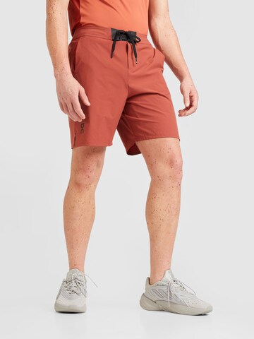 Regular Pantalon de sport On en rouge : devant