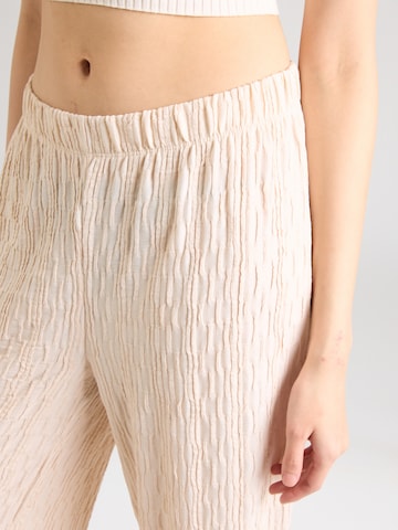 TOPSHOPWide Leg/ Široke nogavice Hlače 'JOSA' - bež boja