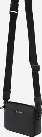 Calvin Klein Crossbody Bag 'Must' in Black