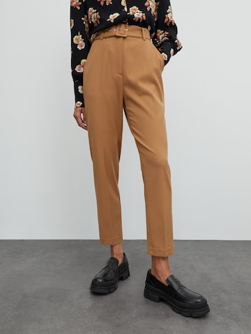 EDITED Pleated Pants 'Barbara' in Beige: front