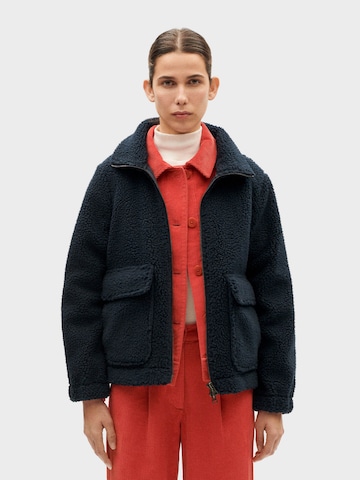 Geacă de iarnă de la Thinking MU pe albastru: față