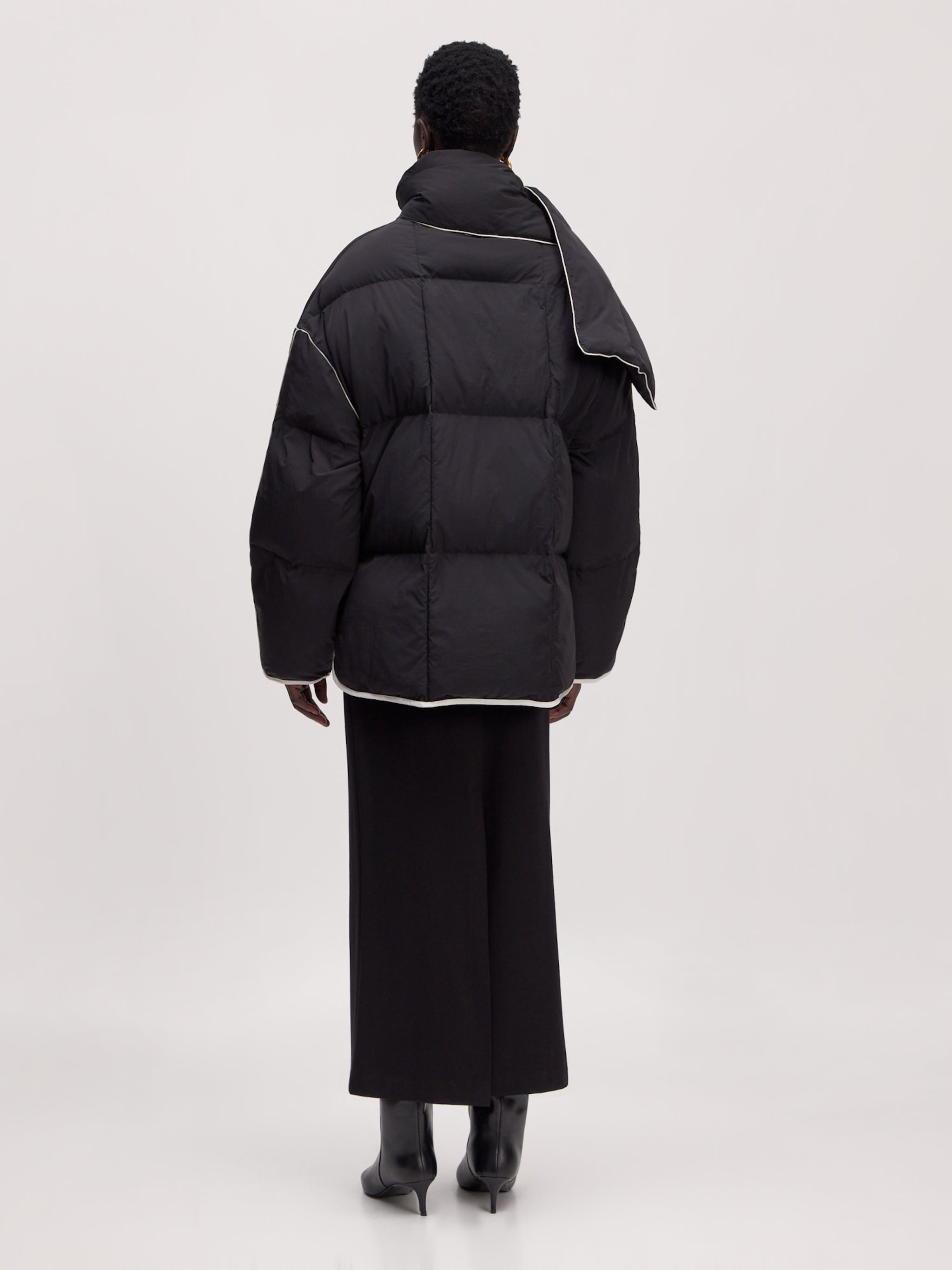 EDITED Producten Winterjas 'Azaria' Zwart