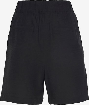 LASCANA Loosefit Shorts in Schwarz